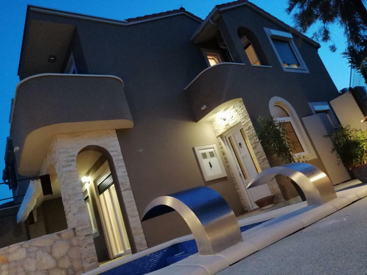 Villa Insula Ventum Trogir Extérieur photo