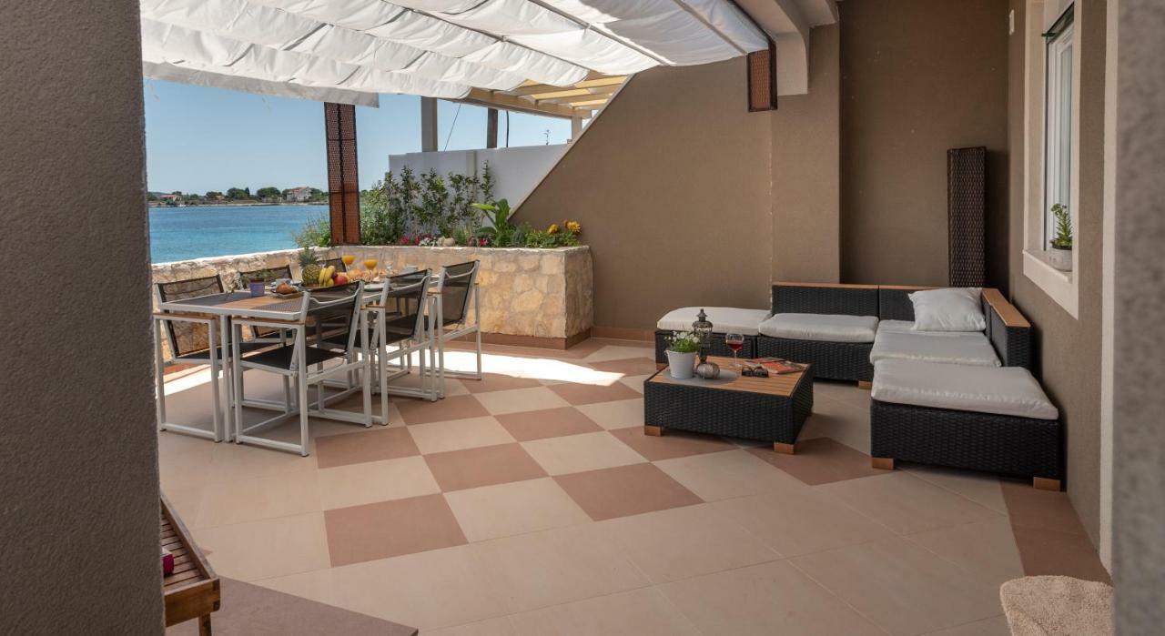 Villa Insula Ventum Trogir Extérieur photo