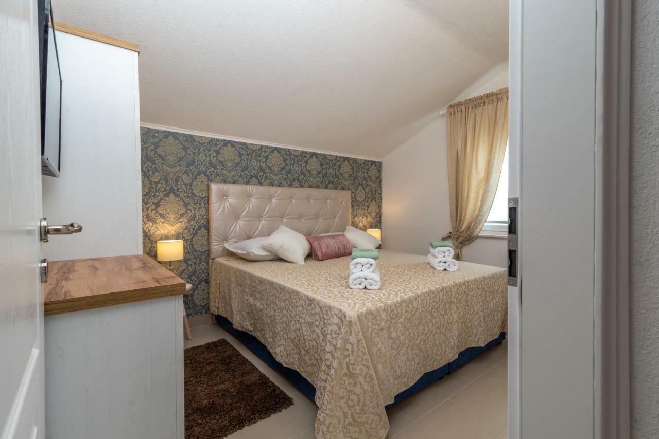 Villa Insula Ventum Trogir Extérieur photo